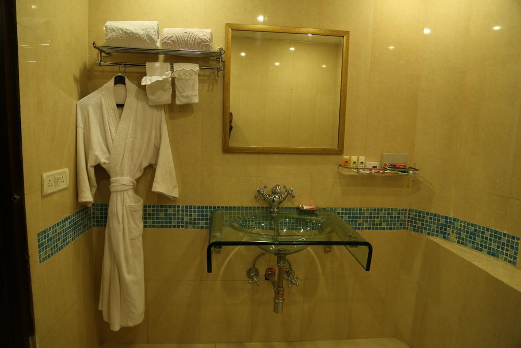 Meuse Jupiter Business And Luxury Hotel Nashik Room photo